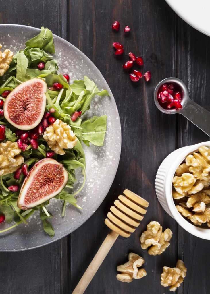 flat lay autumn fig salad plate with walnuts (1)
